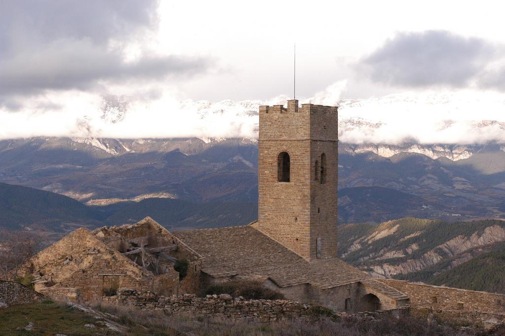 Casa Mur De Alujan Tierrantona Luaran gambar
