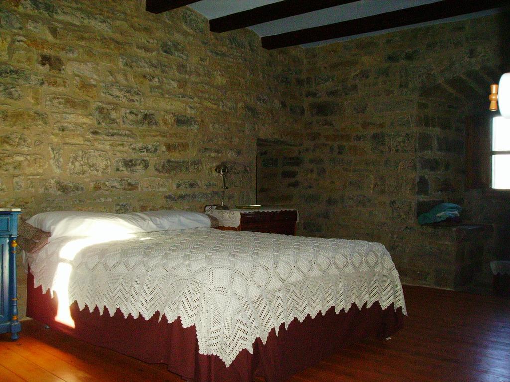 Casa Mur De Alujan Tierrantona Luaran gambar