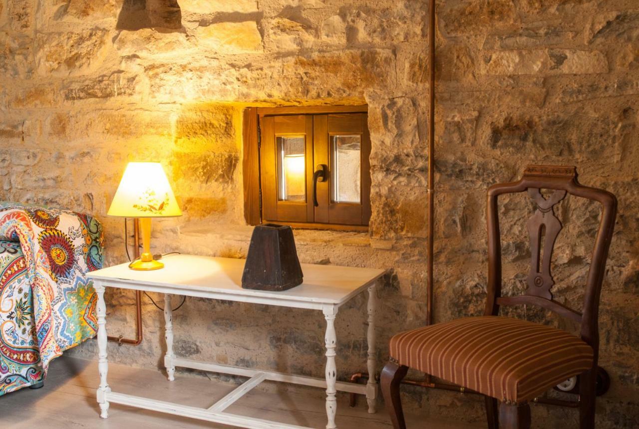 Casa Mur De Alujan Tierrantona Luaran gambar