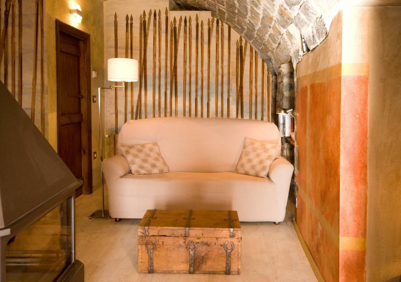 Casa Mur De Alujan Tierrantona Luaran gambar
